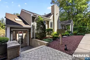 569 Windsor Dr, Palisades Park, NJ 07650 - Photo 27