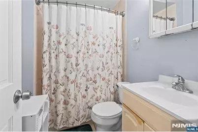 4527 Cottage Place, Union City, NJ 07087 - Photo 23