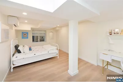 22-20 Radburn Road, Fair Lawn, NJ 07410 - Photo 21