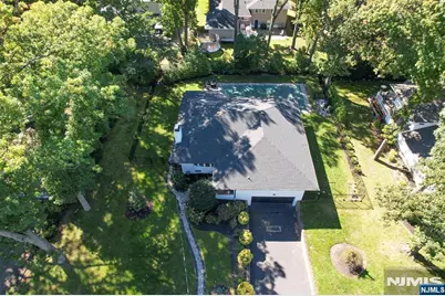 22-20 Radburn Road, Fair Lawn, NJ 07410 - Photo 29