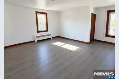 137 Kipp Avenue 2 #2, Elmwood Park, NJ 07407 - Photo 3