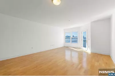 116 The Promenade, Edgewater, NJ 07020 - Photo 9