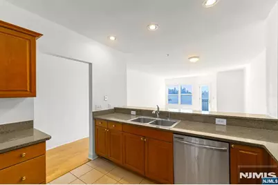 116 The Promenade, Edgewater, NJ 07020 - Photo 7