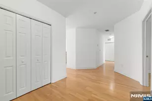 116 The Promenade, Edgewater, NJ 07020 - Photo 3