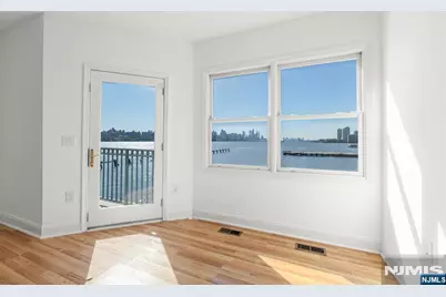 116 The Promenade, Edgewater, NJ 07020 - Photo 17