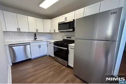 18 Lexington Avenue 1F #1F, Montclair, NJ 07042 - Photo 5