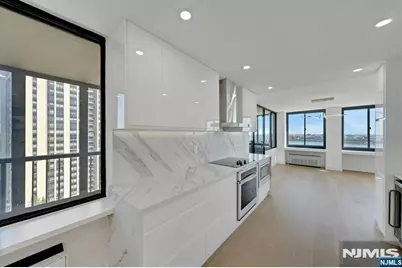 300 Winston 1009 #1009, Cliffside Park, NJ 07010 - Photo 5