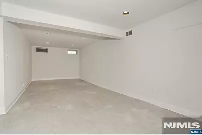 183 Farview Avenue, Paramus, NJ 07652 - Photo 39