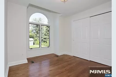 183 Farview Avenue, Paramus, NJ 07652 - Photo 19
