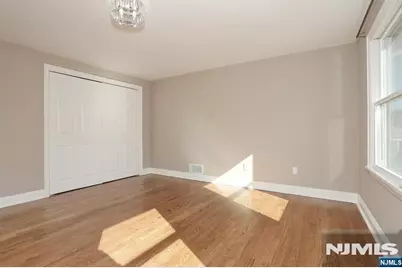 183 Farview Avenue, Paramus, NJ 07652 - Photo 35