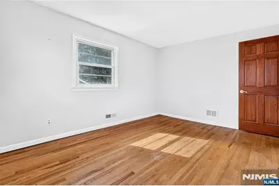 10 Hasbrouck Avenue, Emerson, NJ 07630 - Photo 31