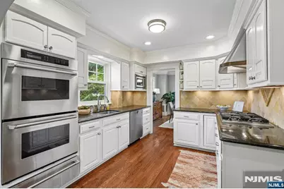 420 Upper Mountain Avenue, Montclair, NJ 07043 - Photo 17