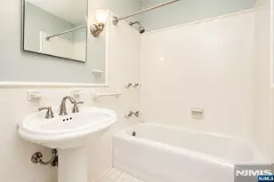 363-377 Mount Prospect 2Aw, Newark, NJ 07104 - Photo 21