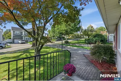 266 Adams Avenue, River Edge, NJ 07661 - Photo 3