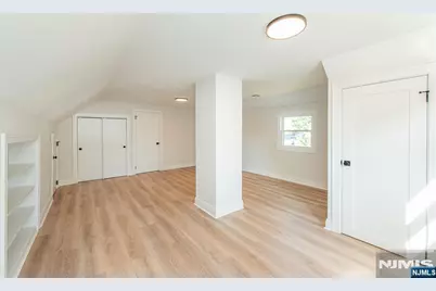 167 Pleasant Avenue, Bergenfield, NJ 07621 - Photo 21