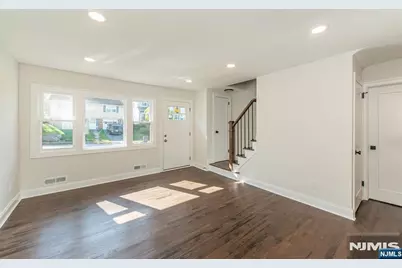 167 Pleasant Avenue, Bergenfield, NJ 07621 - Photo 3