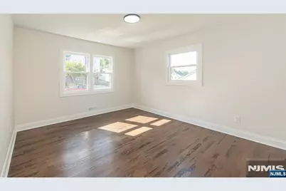 167 Pleasant Avenue, Bergenfield, NJ 07621 - Photo 15