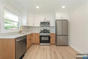 167 Pleasant Ave, Bergenfield, NJ 07621 - Photo 11