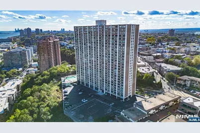 250 Gorge Road 28C #28C, Cliffside Park, NJ 07010 - Photo 33