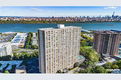250 Gorge Road 28C #28C, Cliffside Park, NJ 07010 - Photo 35