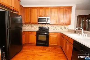 514 Deluca Rd, Belleville, NJ 07109 - Photo 11