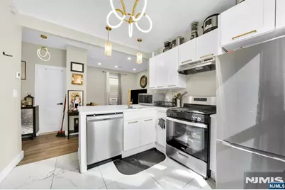 34 Arverne Terrace, Irvington, NJ 07111 - Photo 15