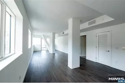 800 Avenue Port Imp, Weehawken, NJ 07086 - Photo 5