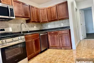 539 Anderson Ave, Cliffside Park, NJ 07010 - Photo 3