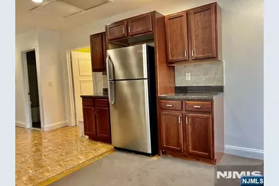 539 Anderson Avenue, Cliffside Park, NJ 07010 - Photo 5