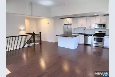 1018 Morningside Lane B #B, Fort Lee, NJ 07024 - Photo 3