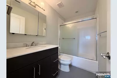 1018 Morningside Lane B #B, Fort Lee, NJ 07024 - Photo 7