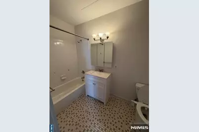 40 Washington Avenue B9 #B9, Dumont, NJ 07628 - Photo 7