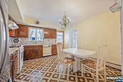 1225 16th Street, Fort Lee, NJ 07024 - Photo 9