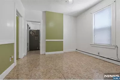 33 Vreeland Avenue, Passaic, NJ 07055 - Photo 11