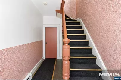 33 Vreeland Avenue, Passaic, NJ 07055 - Photo 5