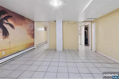 33 Vreeland Avenue, Passaic, NJ 07055 - Photo 31