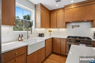 39 Walnut Crescent, Montclair, NJ 07042 - Photo 7