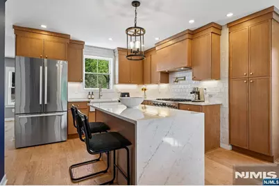 39 Walnut Crescent, Montclair, NJ 07042 - Photo 5