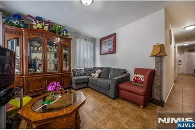 14 Burdette Place 1 #1, Fairview, NJ 07022 - Photo 3