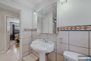11 Raritan Ave, Paterson, NJ 07503 - Photo 25