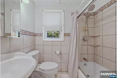 11 Raritan Avenue, Paterson, NJ 07503 - Photo 27