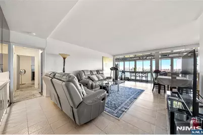 4 Horizon Road 805 #805, Fort Lee, NJ 07024 - Photo 3
