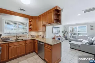 262 Lee St, Elmwood Park, NJ 07407 - Photo 23