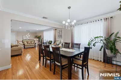 262 Lee Street, Elmwood Park, NJ 07407 - Photo 9