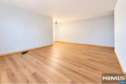 2345 Linwood Avenue 5G #5G, Fort Lee, NJ 07024 - Photo 11