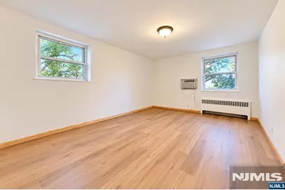 2345 Linwood Avenue 5G #5G, Fort Lee, NJ 07024 - Photo 7