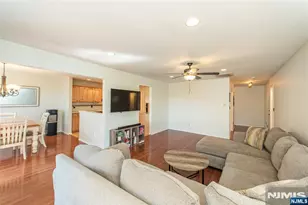 12 Frankie Ln 3304, East Hanover Township, NJ 07936 - Photo 5