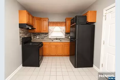 179 Vermont Avenue, Newark, NJ 07106 - Photo 5
