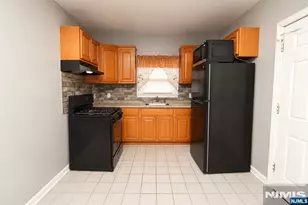 179 Vermont Ave, Newark, NJ 07106 - Photo 5