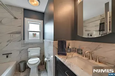 340 Graphic Boulevard, New Milford, NJ 07646 - Photo 23